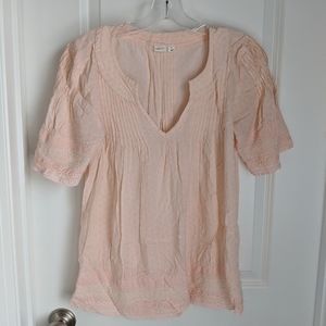 Pale pink top